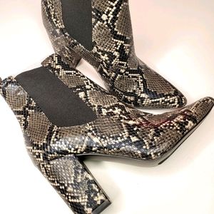 STEVE MADDEN Belong Ankle Boots